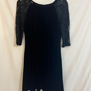 Gabby Skye Elegant Black Velvet with Lace Sleeve Dress